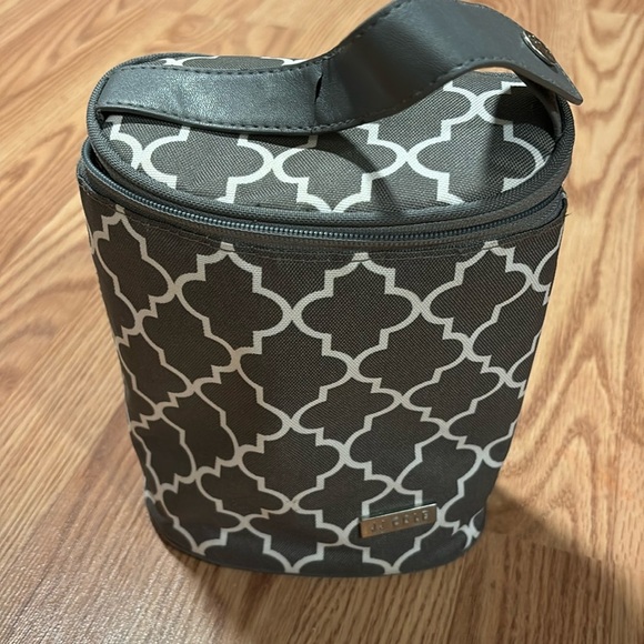 Jj cole bottle cooler. Insulated with outside and inside pocket. Has handle - Picture 1 of 6